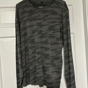 Size Large Lululemon long sleeve men’s